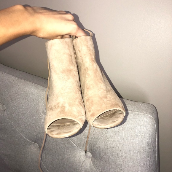 peep toe heels🌟🌟🌟 - Picture 2 of 6